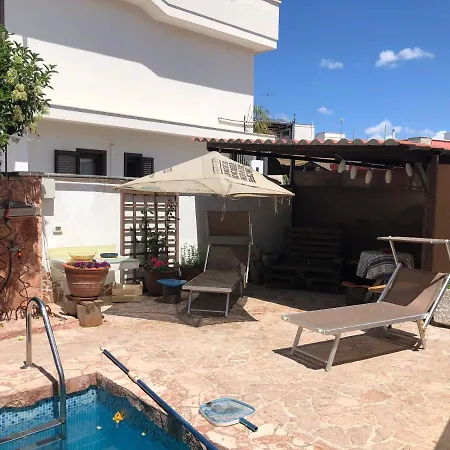 La Casa Del Giramondo Holiday home Lecce